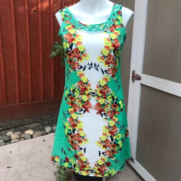 Band of Gypsies Dresses & Skirts - Band of Gypsies Dress great Floral